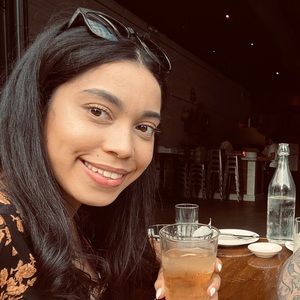 Meet your Posher, Jennifer